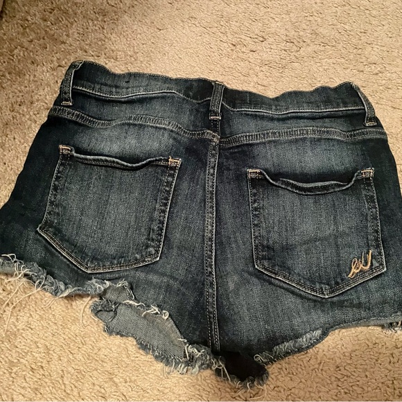 Size 4 express women’s jean shorts - Picture 2 of 2